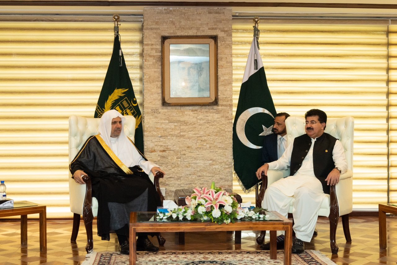 Dr. Al-Issa Meets The Chairman Of The Senate Of Pakistan, Senator Sadiq ...